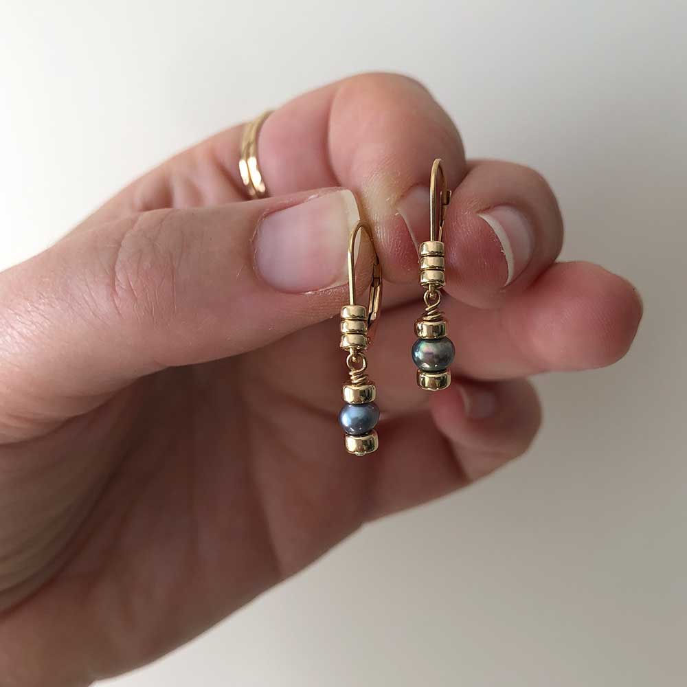 strut jewelry comfort iridescent pearl drop earrings