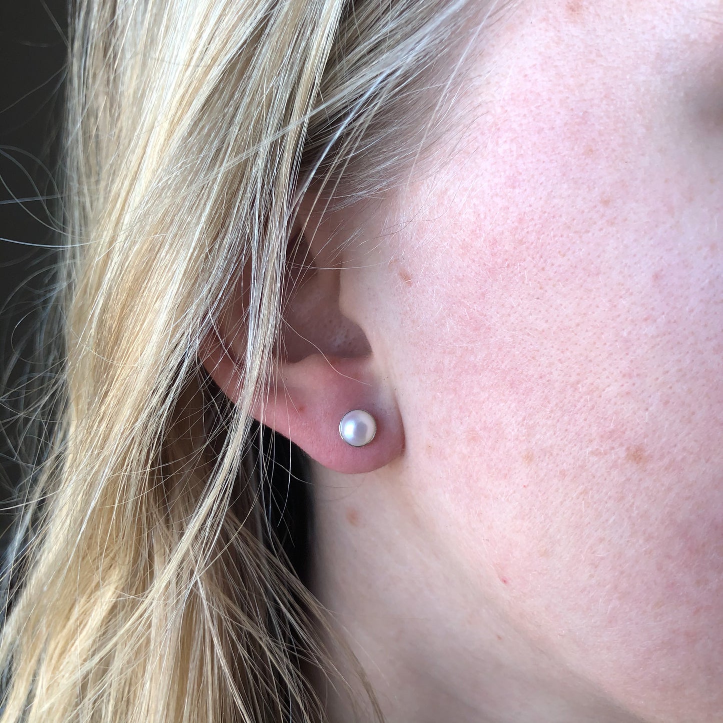 strut jewelry pearl stud earrings